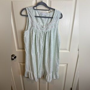 Eileen West white and aqua Sleeveless short night gown large